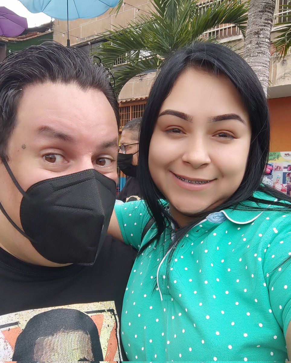Hoy está de cumpleaños mi novio 😍 <a href="/SanojaReinaldo/">Sanoja Reinaldo #FreeMaduro #FreeCilia</a> 🎂🎉 

Te deseo un océano de bendiciones mi amor, a pesar que vivimos peleando 🙆🏻‍♀️ pero nuestro amor sigue intacto ❤️ Te amo cocha pechocha 😘