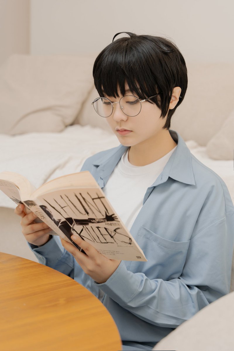 #데못죽 #테스타 #TeSTAR
  
 데뷔 못하면 죽는 병 걸림✨️
   【배세진🐹】
                      °
                         °
              (뵤세는 책 읽는 중...)
                             °
                                °