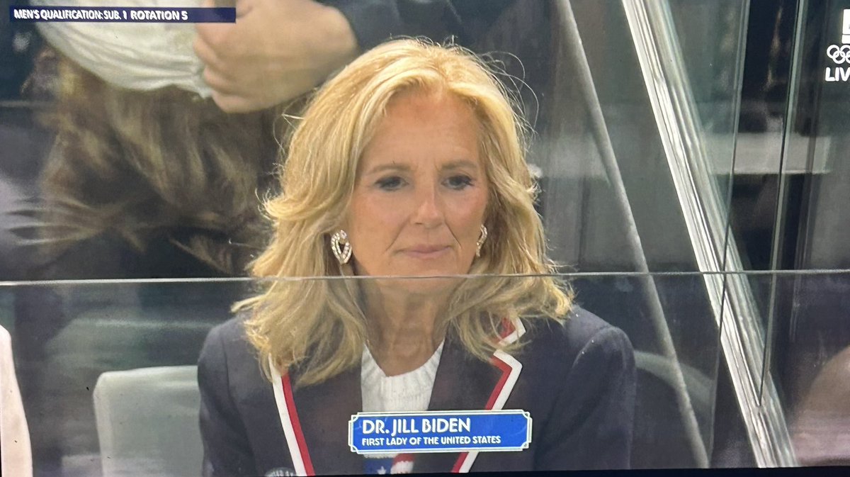 morgansblock's tweet photo. you know you can count on dr. biden when she comes to support usa mag https://t.co/lwfWotwbUZ