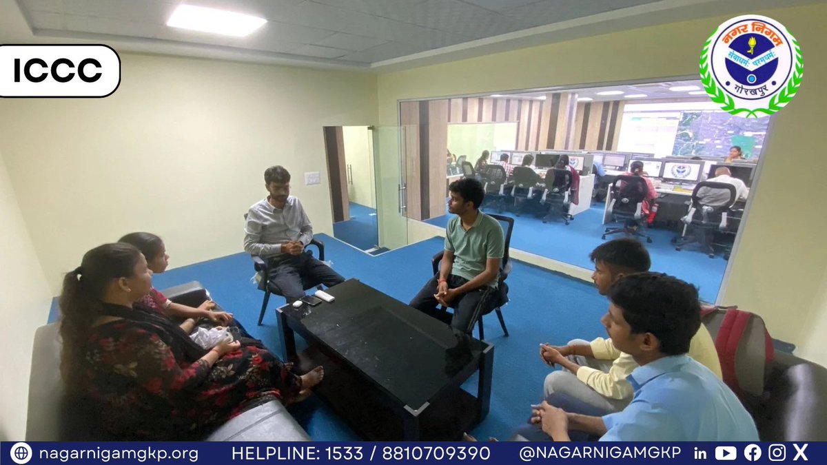 NagarNigamGkp's tweet photo. ULB Code:801160

Students from @MmmutOfficial and interns at @weembrace_ NGO visited Nagar Nigam to learn about the city's waste management processes and effective awareness campaigns.A step towards a cleaner,greener future!🌿 #Sustainability #WasteManagement #CommunityEngagement https://t.co/Hyj2jAaFad