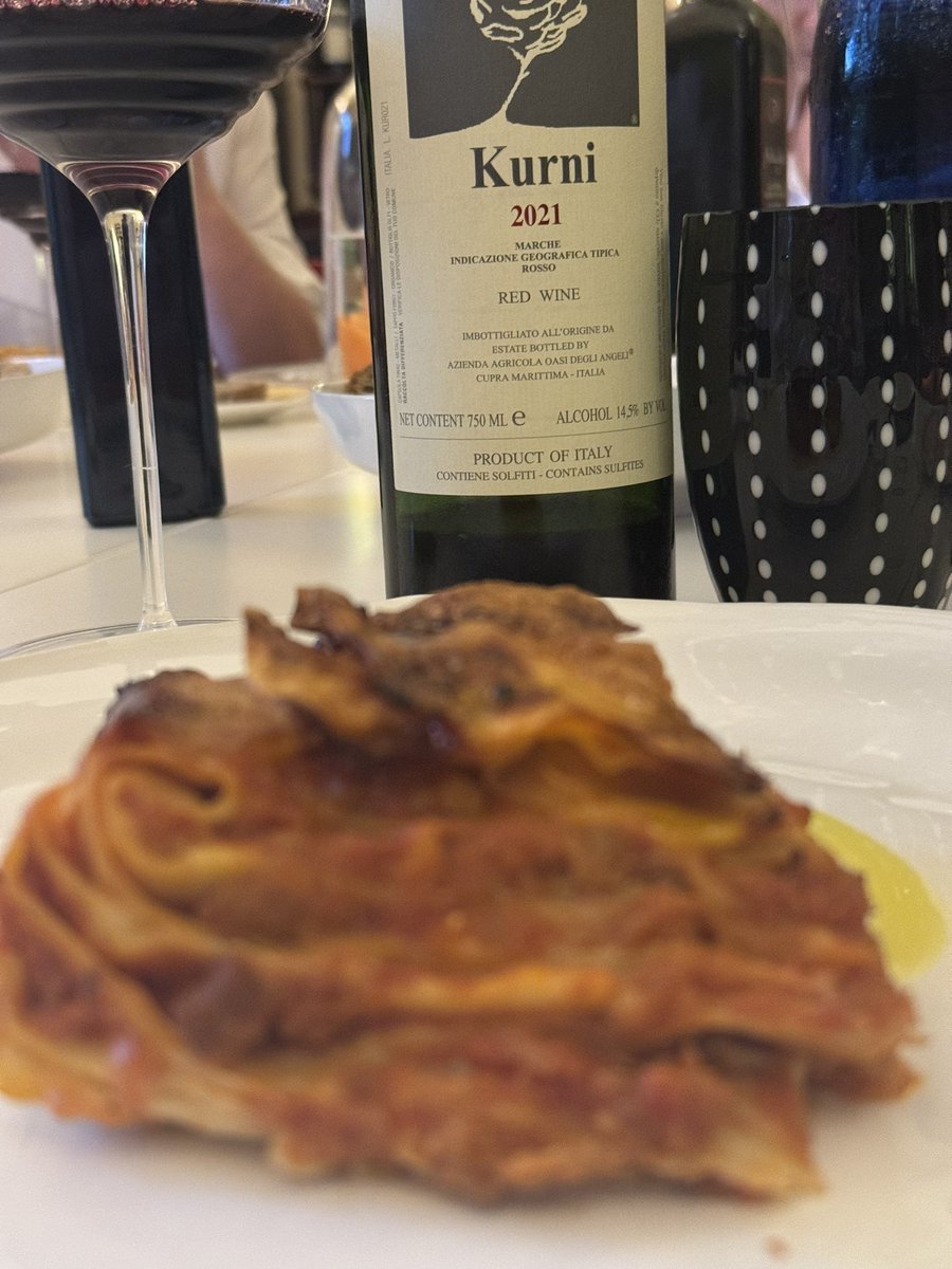 THEGELINAZ's tweet image. DID WE ALREADY TELL YOU THAT ELEONORA ROSSI &amp;amp; MARCO CASOLANETTI RED VELVET KUPRA &amp;amp; KURNI WINES (AND 4 YEARS AGED OIL WITH  HANDPICKED OLIVES BEFORE THE END OF AUGUST) ARE QUITE SIMPLY AMONG THE MOST BEAUTIFUL THINGS THAT COME FROM GOD CREATED MOTHER NATURE ? @lenna @Richardvines