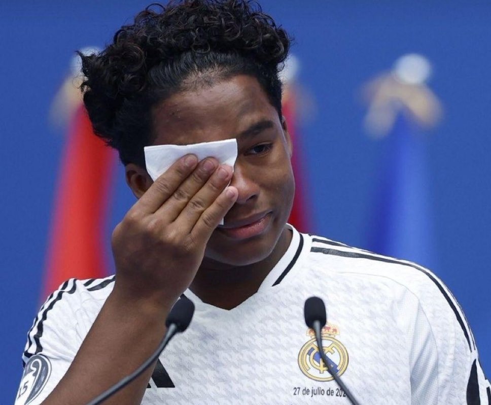 FabrizioRomano's tweet photo. ⚪️ Endrick: “I have no words to describe what I'm feeling. I've always wanted to be here and play for Real Madrid. This is a dream”.

“I have achieved our dream, not just mine, but also for my family. It’s for them”. https://t.co/f3uAWah3v6