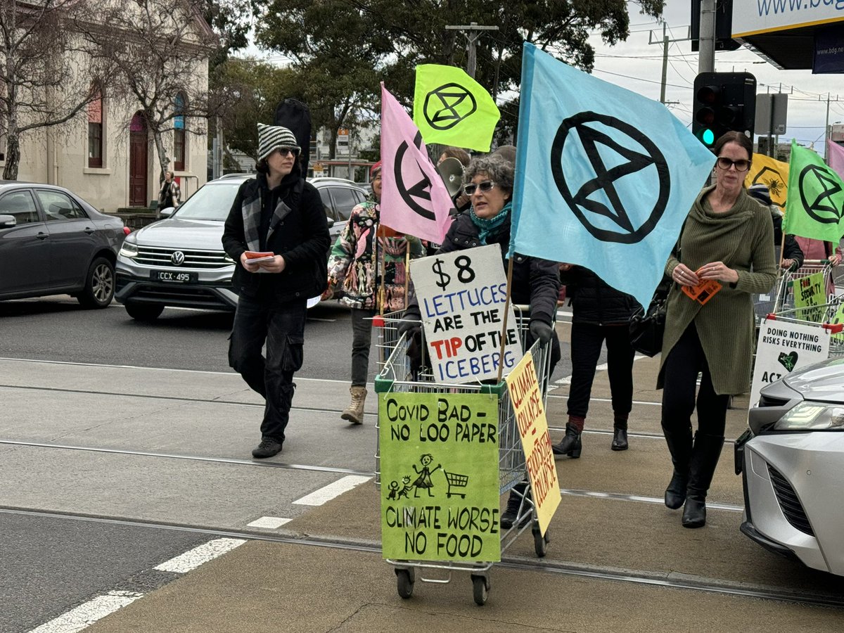 takvera's tweet image. We just held a little empty shopping trolley climate protest here in Melbourne highlighting climate impacts on food and #costofliving including climateflation #Foodsecurity