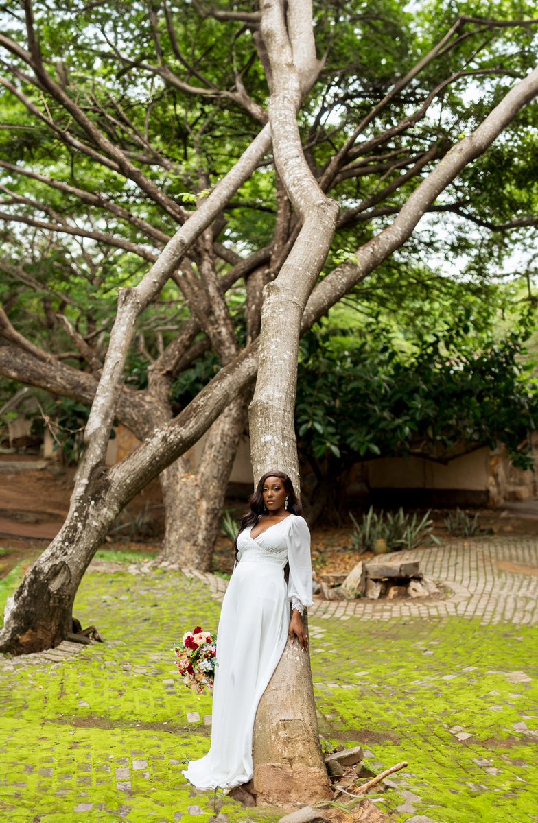 OhenekingKay's tweet photo. Timeless Elegance: A Wedding Editorial 💍 https://t.co/SW4rR943lg