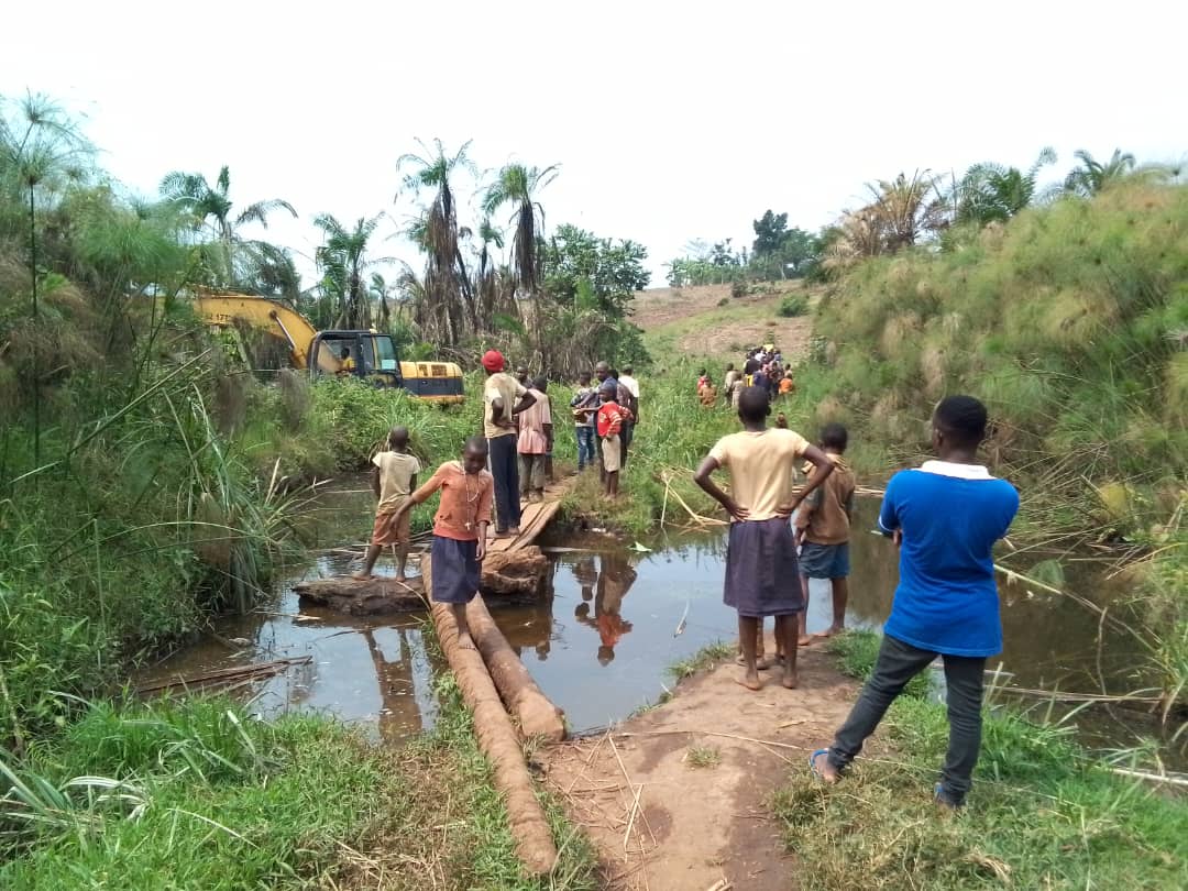 Kajujuma- Rwebikwato, Miyora- Kakindo, Bunoga progressing well.
Now working on the swamp to Mukyibodi-Busiriba