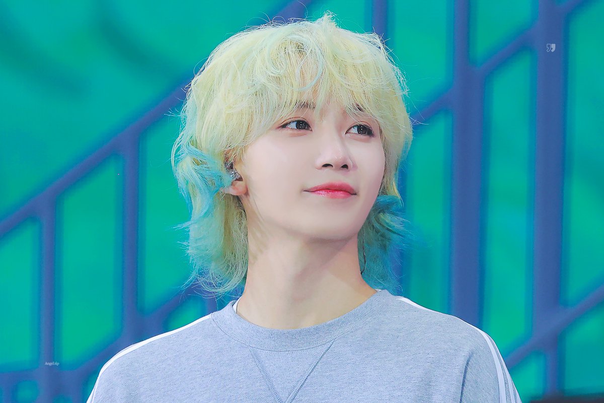 angelzip1004's tweet photo. 아는개산책
 #정한 #ジョンハン #JEONGHAN #세븐틴 https://t.co/BUS8PIEK6B