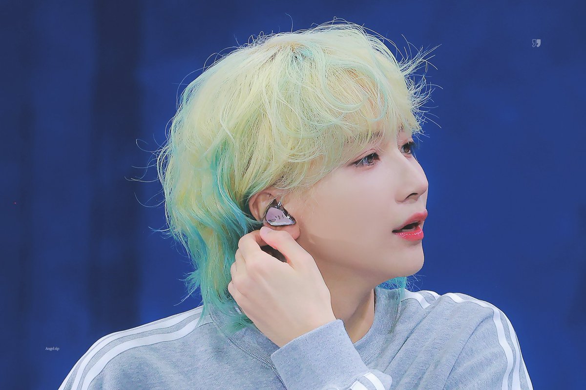 angelzip1004's tweet photo. 아는개산책
 #정한 #ジョンハン #JEONGHAN #세븐틴 https://t.co/BUS8PIEK6B