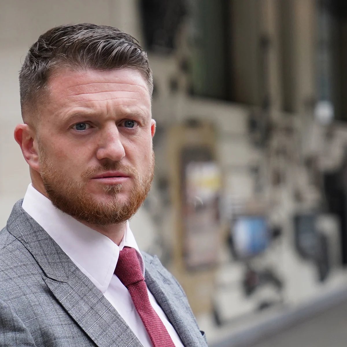 Mofoman360's tweet image. Do You Like Tommy Robinson 

Yes or No?