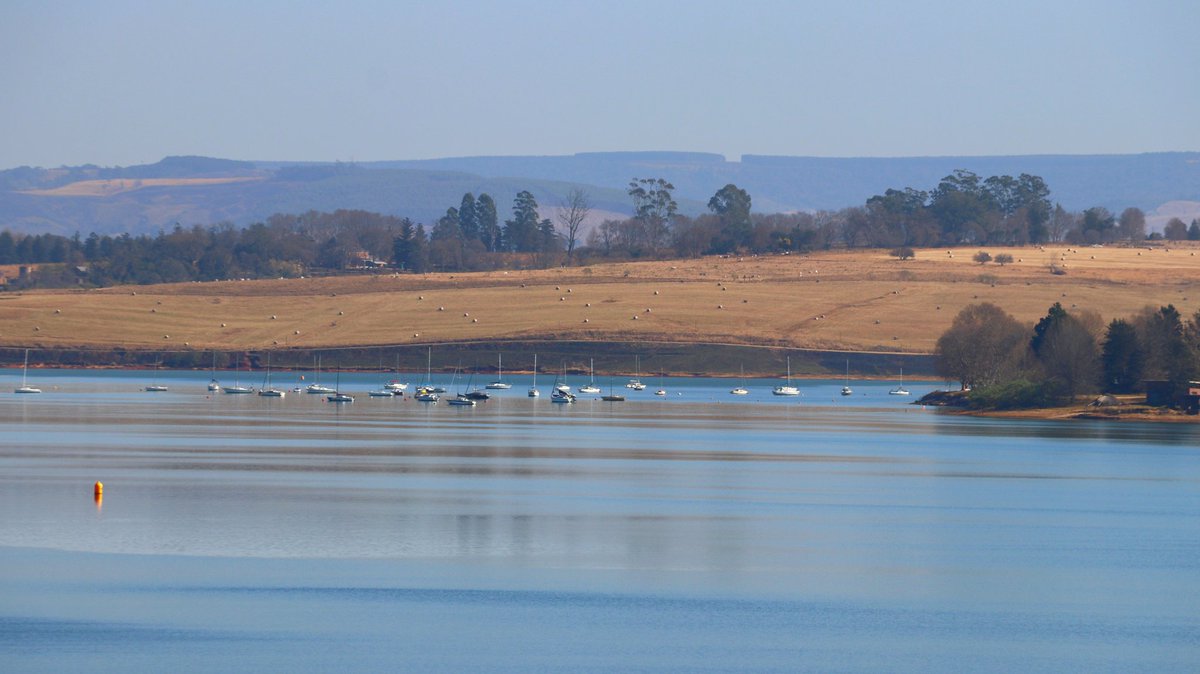 Monique_PR_'s tweet photo. 🏞Midmar Dam looking like heaven & feeling like it too - not cold at 23° in the middle of winter 🥰
#KZNhasitall #kznmidlands #durbanhasmore #winterinkzn #midlandsmeander #travelsouthafrica #travel #adoptdontshop #southafrica #KwaZuluNatal #tourism #oursouthafrica https://t.co/5MmlvhrDhm