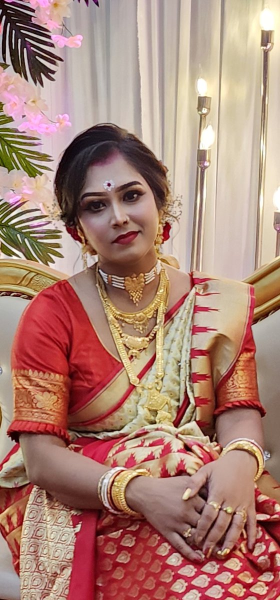 moam007's tweet photo. এভাবেই ভিজছি রোজ,
মেঘ জমা শোকে ;
হৃদয়ে জল জমে যায়,
বৃষ্টি বলে লোকে...!! https://t.co/R0faeGHz5H