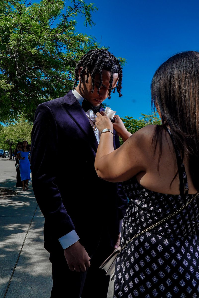 happy birthday to the women that has never failed to make it happen, she’s been through it all to keep me going everyday. Words can’t explain how much i love her whole life. I love you mom and hope you have a good day!!❤️❤️🤞🏼🤞🏼