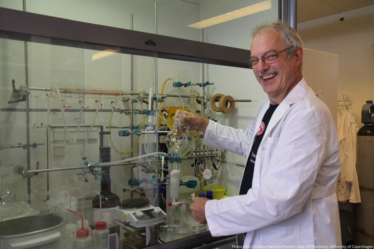 NobelPrize's tweet photo. “My philosophy is that you cannot make new discoveries behind the office desk, you make them in your fume hood.”

Chemistry laureate Morten Meldal talks about his love of science and making discoveries in his official Nobel Prize interview. Watch here: https://t.co/m6ag1NsGS0 https://t.co/yuZ38nOc59