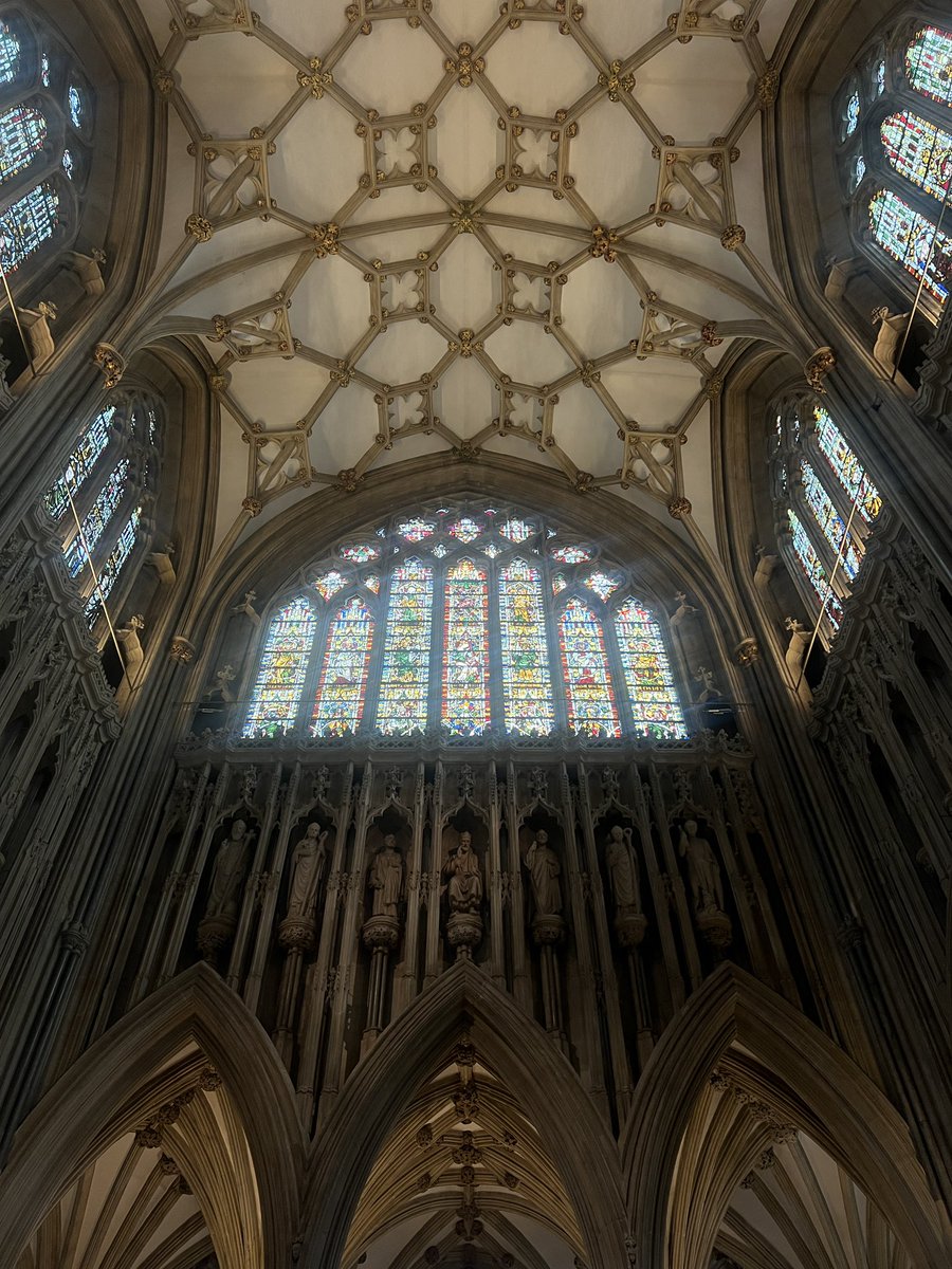 In Wells today for the <a href="/Somerset_Choir/">SomersetChamberChoir</a> for their 40th anniversary concert at <a href="/WellsCathedral1/">Wells Cathedral</a>. 

It’s been lovely to have a walk about &amp; enjoy the space before the rehearsal this afternoon.