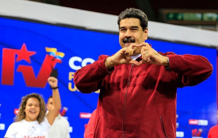 Anthonella23206's tweet photo. Mañana cae el dictador!!
#VenezuelaLibre #VenezuelaElige 
#MariaCorinaMachado https://t.co/74dRgIzIQ6