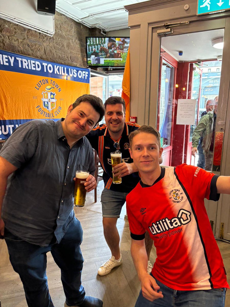 FigsterS94's tweet photo. Absolutely class day and evening in #dundee the People, the place and the nightlife. Will certainly be back!!! #COYH
@MikeJFanning @markcrowther66 @jessfiggins https://t.co/DXi4pEfyMu