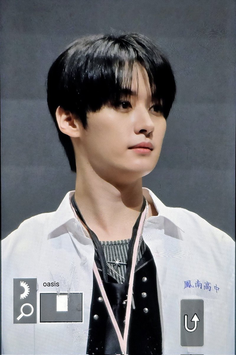 240727 위드뮤 팬사인회

쫑알쫑알 고양이~

#Straykids #스트레이키즈 #Leeknow #리노