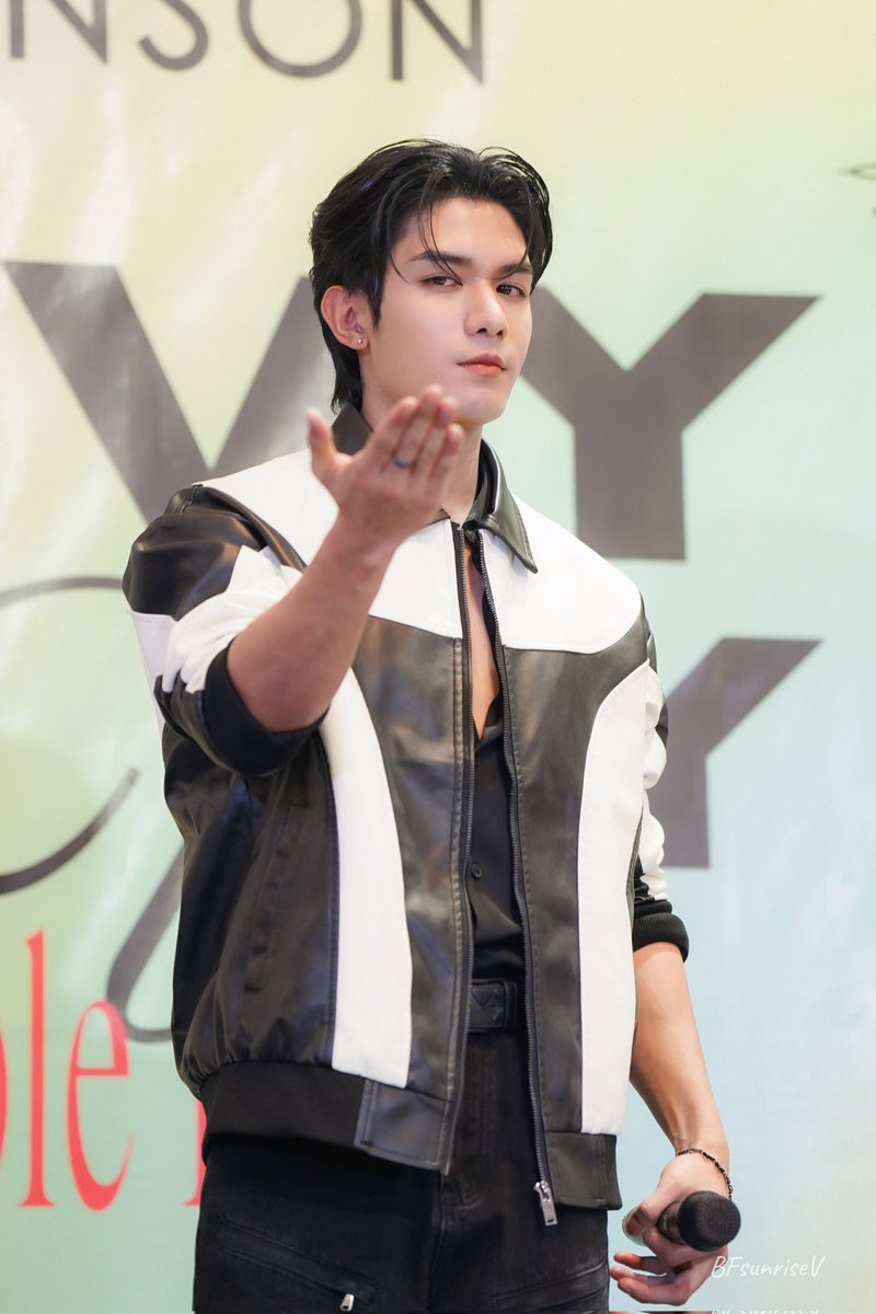 BFsunriseV's tweet image. 🖤 #DevyXNet 
@netsiraphop
#netsiraphop