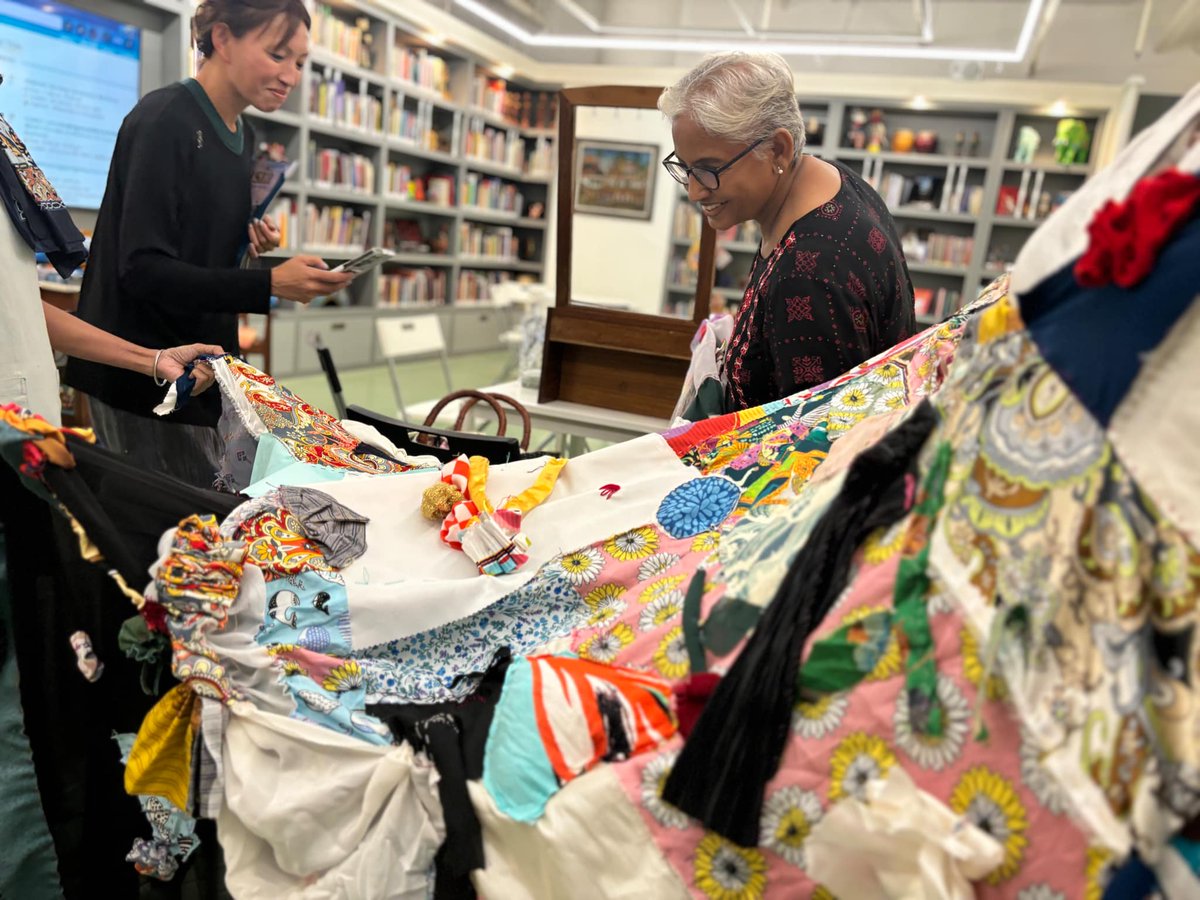 SEAJunction's tweet image. After 4 sessions of WeMend: Stitching Connections Workshop, the fabric is now ready!! Thank you all for participating with us🙏🧵🧶

Follow Womanifesto to keep updated on future activities. We look forward to the showcase at Sharjah Biennale 16 in 2025. 

#artbiennale  #Stitching