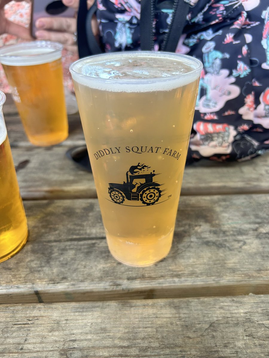 SteveA2096's tweet photo. @JeremyClarkson enjoying a nice cold hawkstone at #diddlysquat farm with @Sophwants2teach https://t.co/Txc5r9oTPJ