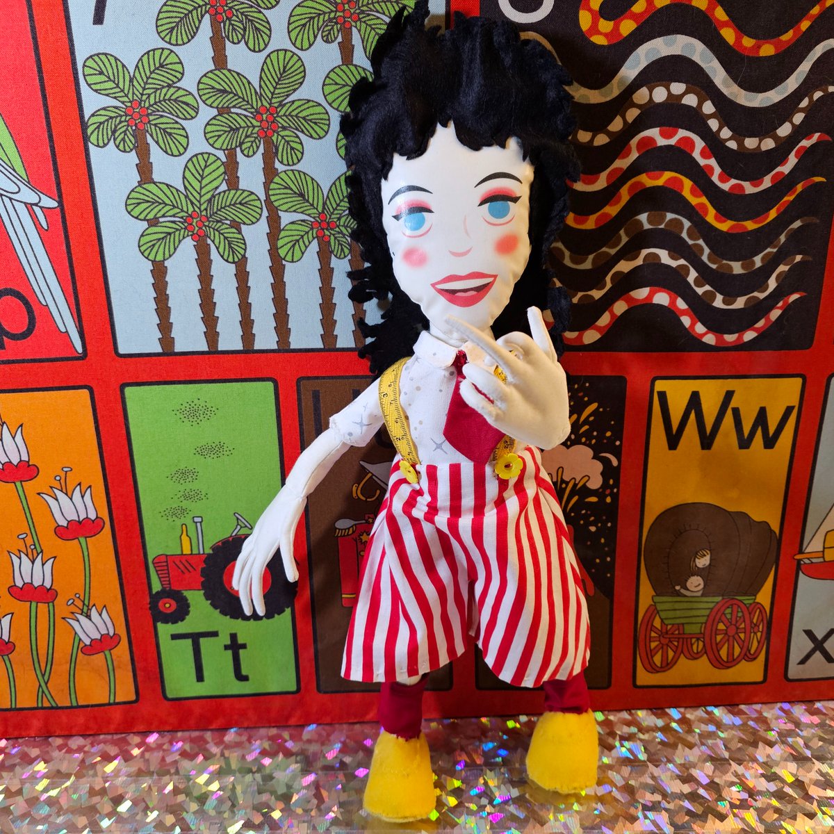 thecartoonghost's tweet photo. Made a talkin' Sarah Squirm doll
@SarahSquirm https://t.co/TVidUMX0jm
