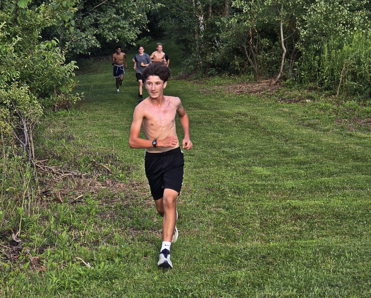 VermeulenJim's tweet photo. It's Hard: The runner's path to success starts with stress. Wildcats XC runners continue to apply that in appropriate measures at their summer Team Runs. https://t.co/mGUg9jT7wo