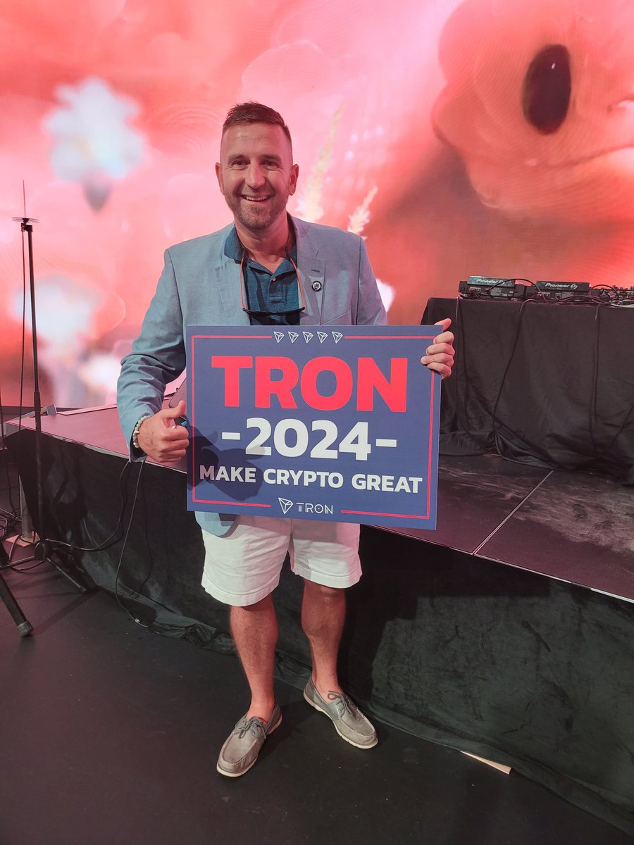 ainsure_cora's tweet image. We will be competing in @trondao #hackatron season 7. Be on the look out for our submission we would love your support 🤝

 Big day @ BTC24. #Trump about to send #bitcoin and make crypto great🚀 #MAGA