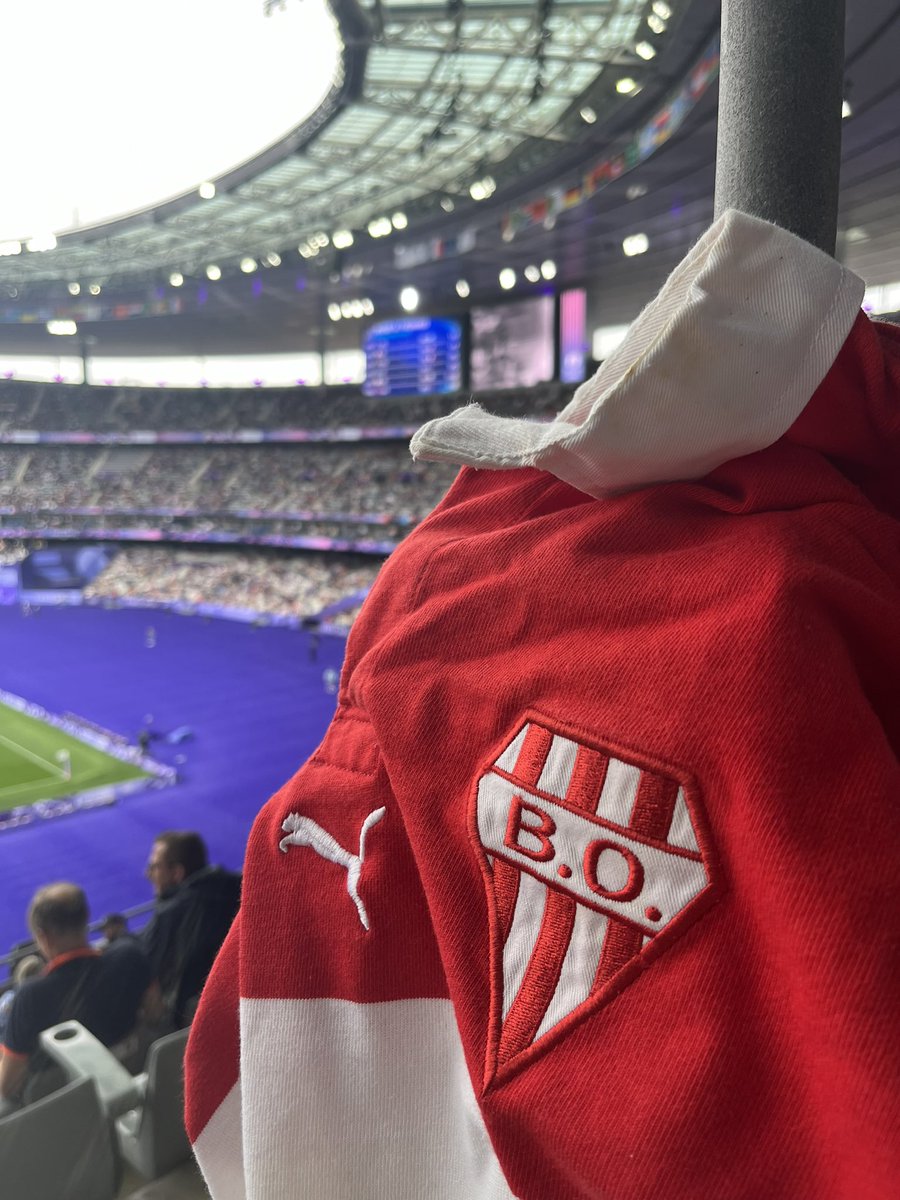 Reporter fièrement nos couleurs du <a href="/BOPBweb/">BOPBweb</a> pour le seven à #Paris2024 😍. 
Pour Fédé.