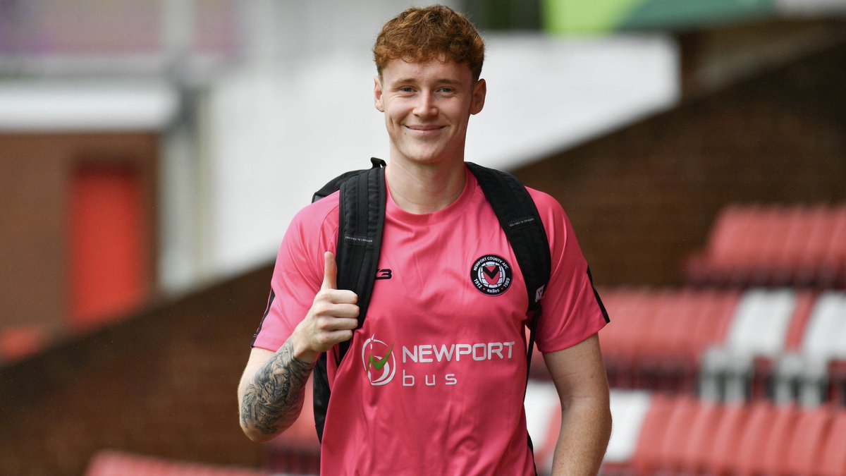 NewportCounty's tweet photo. Good afternoon, Carney! 😁

#OneClubOneCounty https://t.co/75qmZsLPD4