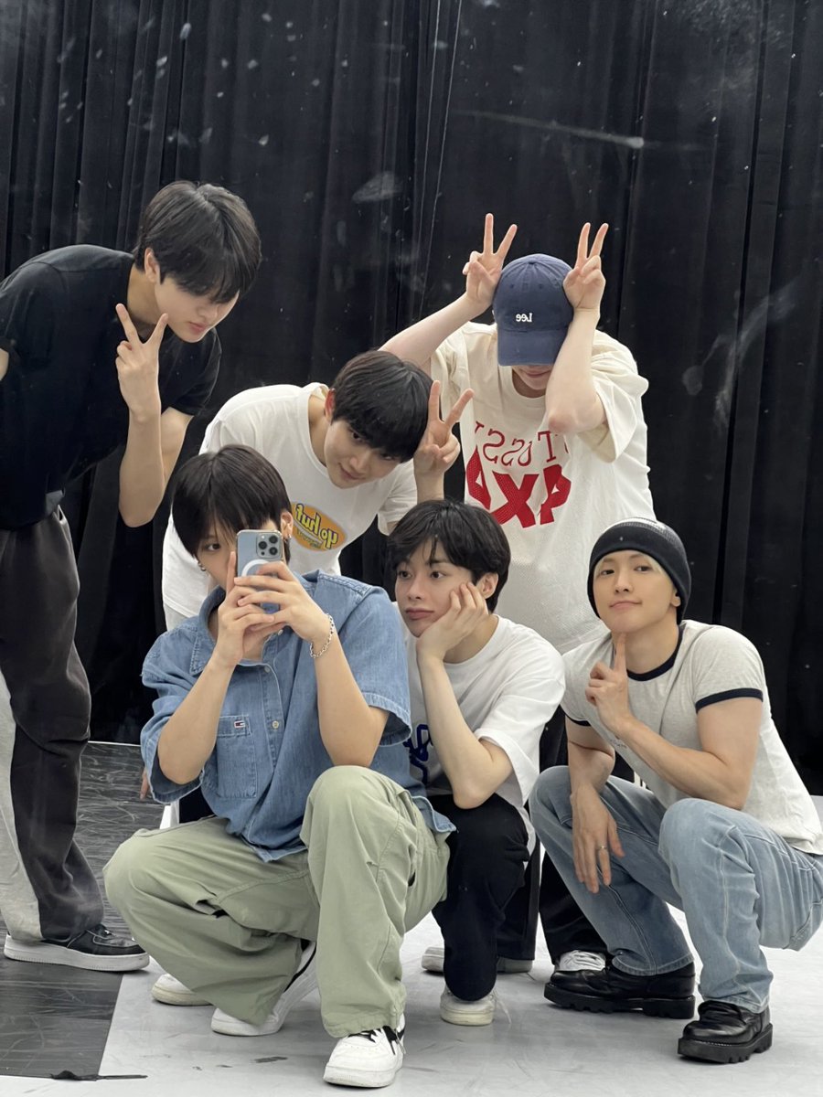 TPST_twt's tweet photo. [#태래] 토요샷 😁🧏🏻‍♂️ https://t.co/1nHZivWgeR