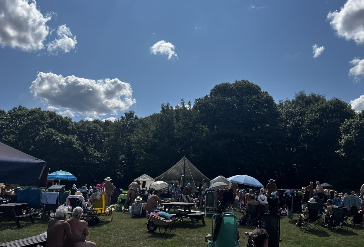 natfound's tweet photo. The sun is shining & we have kickstarted day 2 of #PitS24 with Junction 3 & of course the Pimms is flowing πΉ
What a way to spend the weekend ππΆπΉ
#partyinthestark #pimms #livemusic #junction3 #wherebareisbeautiful #inthebuff https://t.co/tDxaZkmaFm