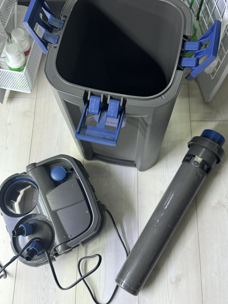 zebch0108's tweet image. 昨日今日は一日かけて全水槽のメンテ。
OASEのバイオマスターも昨晩取り付けてみた。写真や動画を撮り忘れたのが残念。というか取付やメンテで動画撮る余裕なし。
が、このバイオマスターマジで気に入りました。
思いついたことん徒然と書いておく。
#オアゼの快適アクアリウム
#oase
#バイオマスター