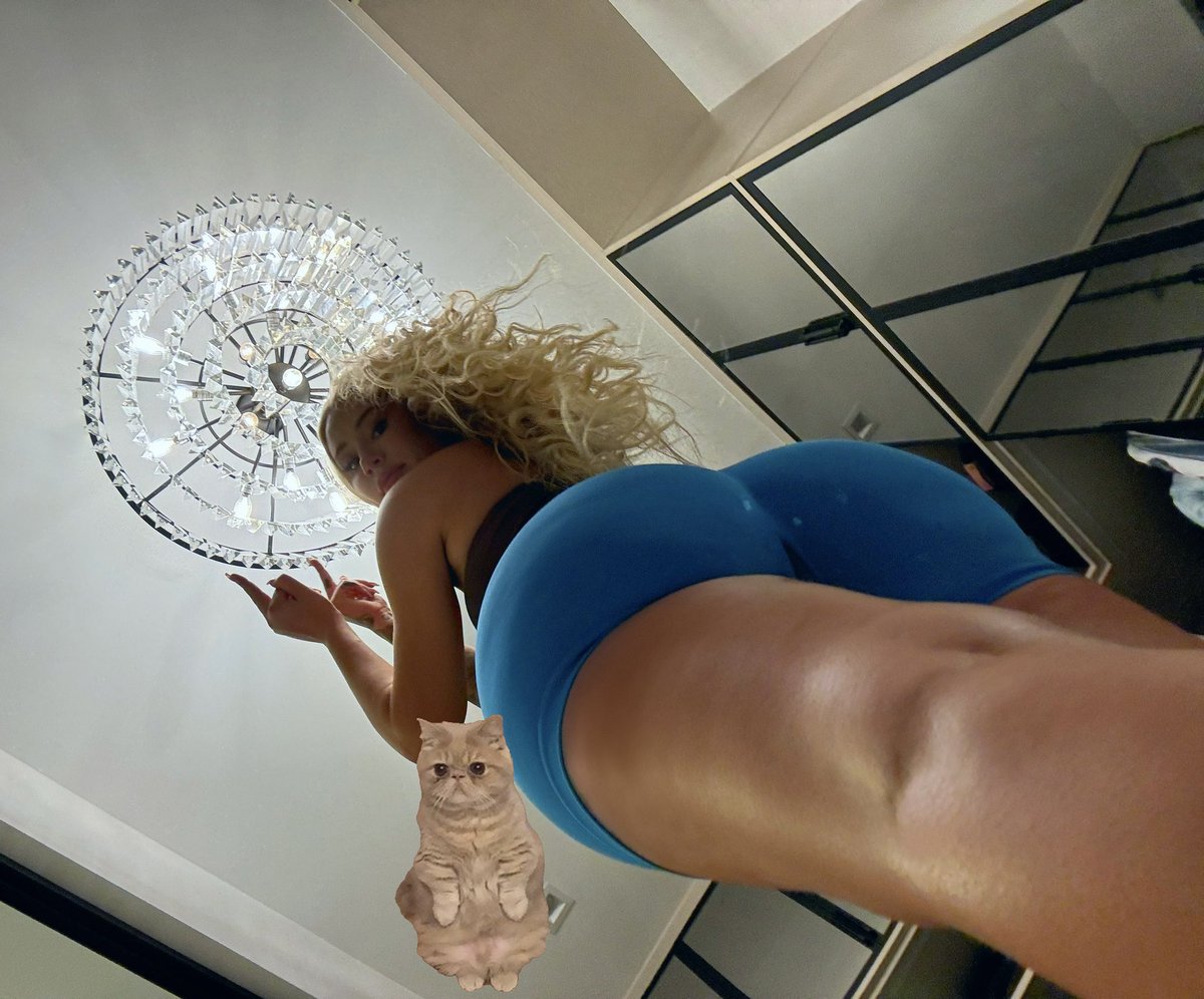 wichisolana's tweet photo. @IGGYAZALEA hi mommy https://t.co/ohRie0a3y3