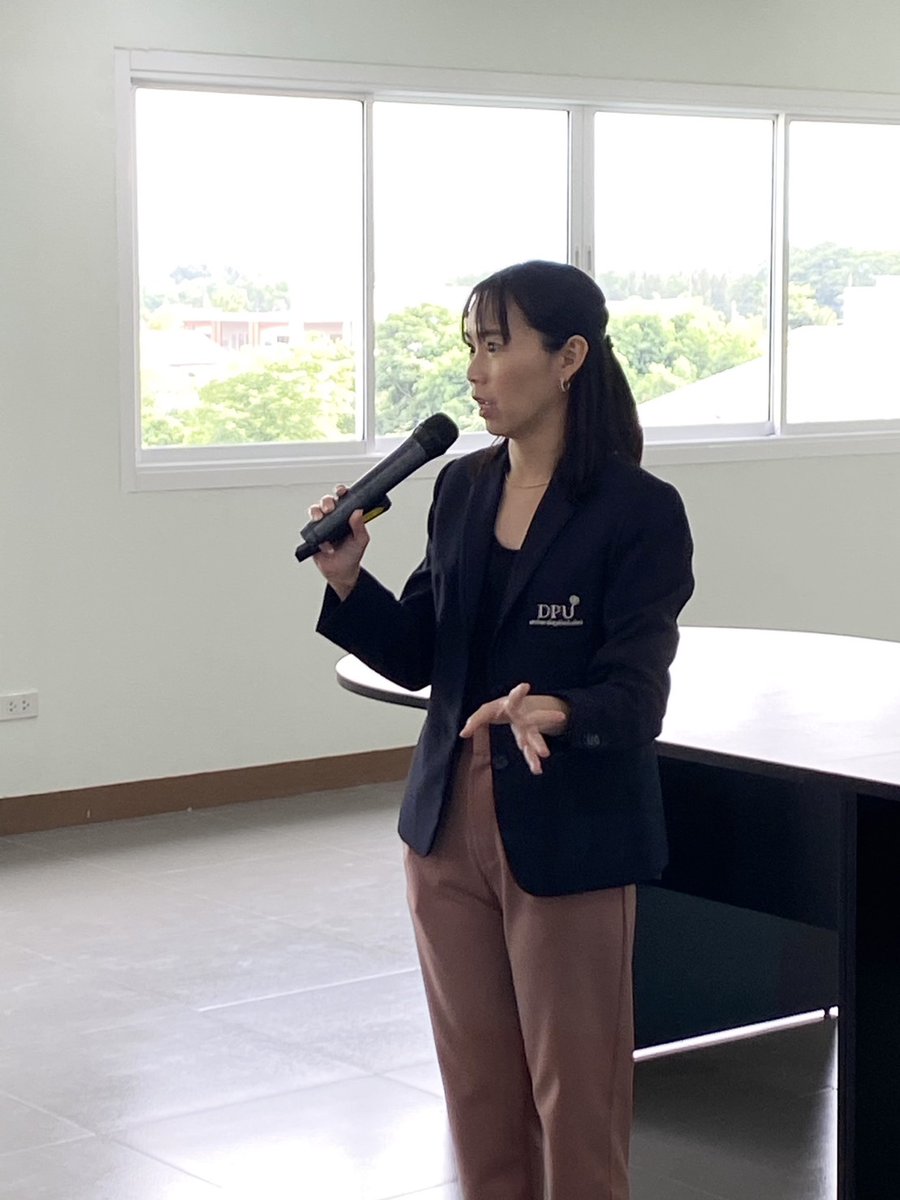 DPU_THP's tweet photo. คณะการท่องเที่ยวและ���ารโรงแรม จัดโครงการ Global Manners for Perfect Youth ให้แก่น้องๆนักเรียนโรงเรียนสตรีวิทยา (EP) กิจกรรมประกอบการด้วยการอบรม Table Manners &amp; Dining Etiquette โดยอ.ปรัทยุมน เลปนานนท์ และ การอบรม Personality Development โดยอ.ศศิธร นวมมณีรัตน์ จาก CADT https://t.co/trBC9jLgCT