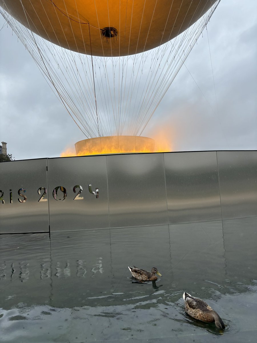 Tiphanie Pons (@tiffpons) on Twitter photo J’ai retrouvé les canards du #mesr … ils protègent la flamme olympique !
😉Yvan Boude
<a href="/ChBrunelle/">Christophe Brunelle</a> <a href="/y_caradec/">Yann Caradec</a> J’ai retrouvé les canards du #mesr … ils protègent la flamme olympique !
😉Yvan Boude
<a href="/ChBrunelle/">Christophe Brunelle</a> <a href="/y_caradec/">Yann Caradec</a>
