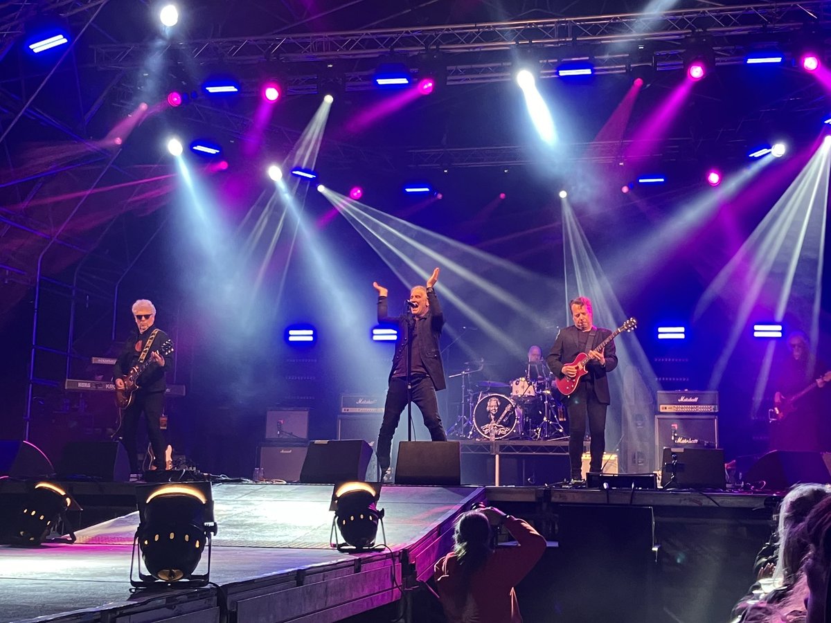 Here’s a song for ya! One of my very first gigs, back in 1981, was Whitesnake at the sacred space of rock that was the Hammersmith Odeon, so last night’s wonderful <a href="/SteelhouseFest/">STEELHOUSE FESTIVAL</a> tribute to the late Bernie Marsden was an emotional, sing-a-long romp down memory lane.