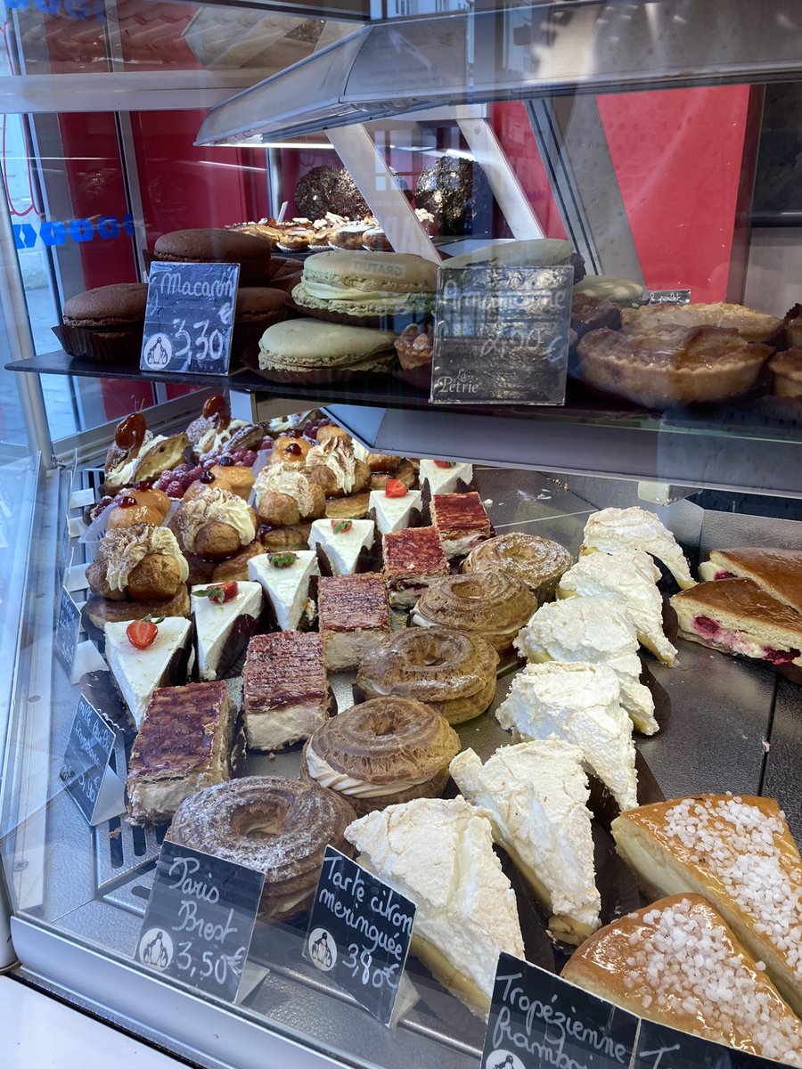 NadeenShine's tweet photo. Tours, France https://t.co/IWjAx2nXIH