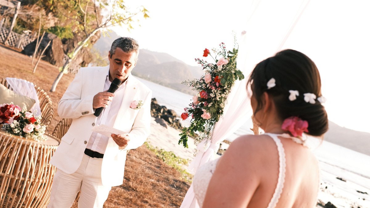 LombokWeddingP's tweet photo. BEACH WEDDING @ BLEU MATHIS -GILI ASAHAN LOMBOK

#LombokWeddingPlanner #ArtsOfWedding #BeachWedding #Lombok #LombokWedding #GiliWedding #GiliIsland #GiliAsahan #lombokWeddingProposal #WeddingProposal #MarryMe #WeddingReception #WeddingFirework

https://t.co/P4eStCUV3K https://t.co/2PNO5DdEVB
