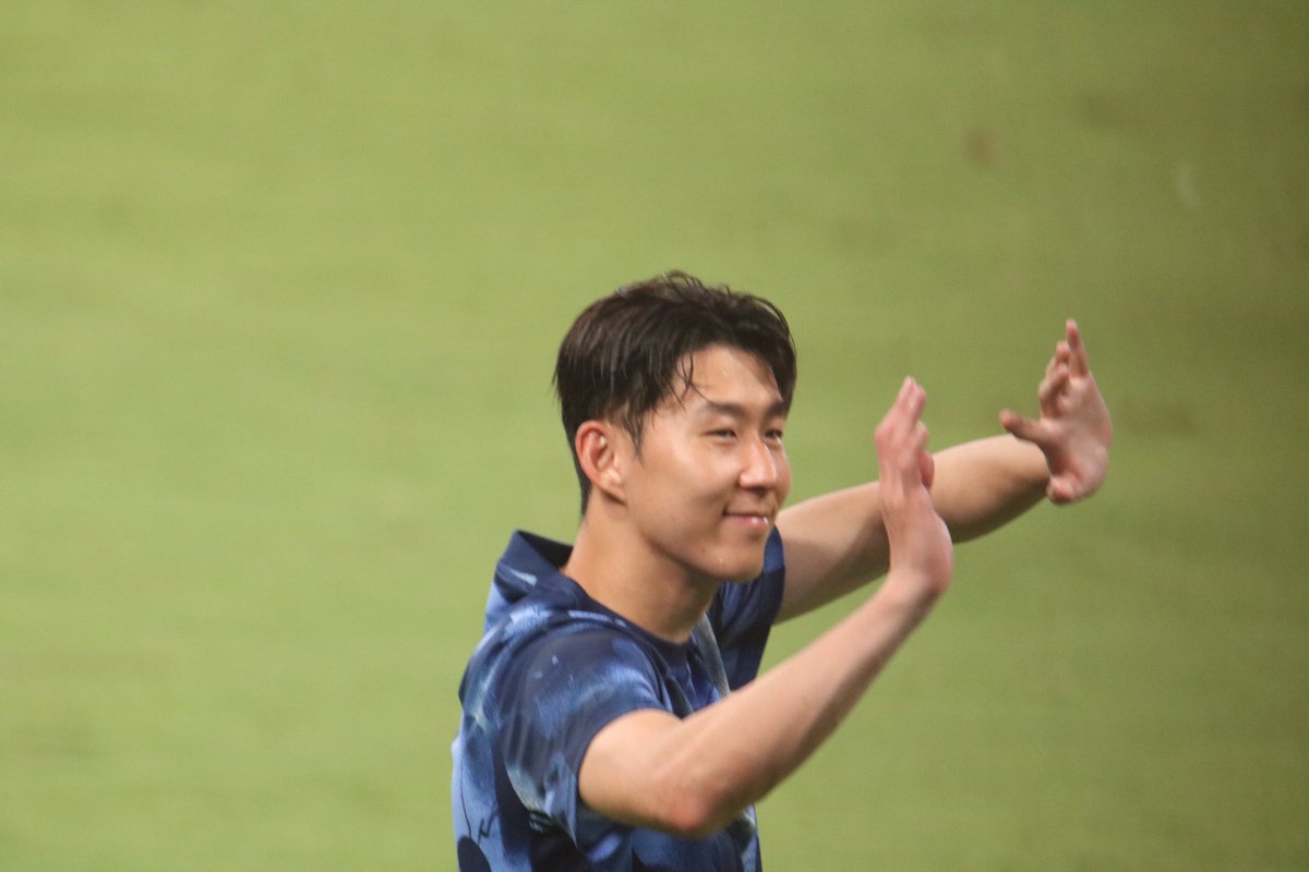 ℬℯ𝒶𝓊𝓉𝒾𝒻𝓊𝓁
 #COYS
 #いくぞスパーズ
 #あいたかったスパーズ
 #ソンフンミン