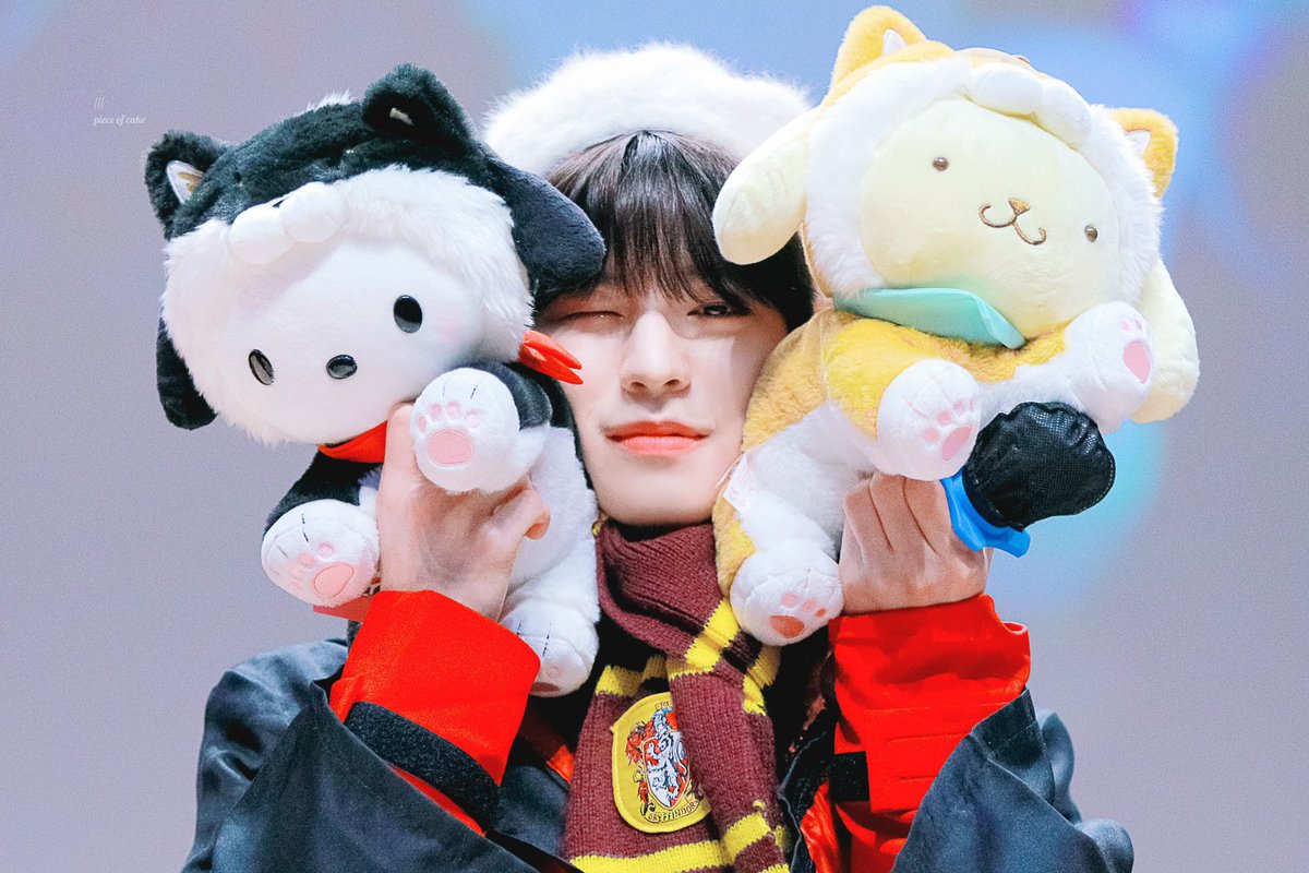 dadaddya's tweet photo. 볼따구에 인형 대는 게 넘무 좋아 귀여워 사랑스러워ꔛ♡ https://t.co/UBrFX4UoLZ