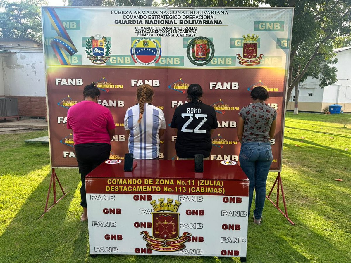 MichelCaballero's tweet photo. Detenidas 4 mujeres por agredir a Coordinador de Centro Electoral en el estado Zulia.

 https://t.co/f5xPO25cU3