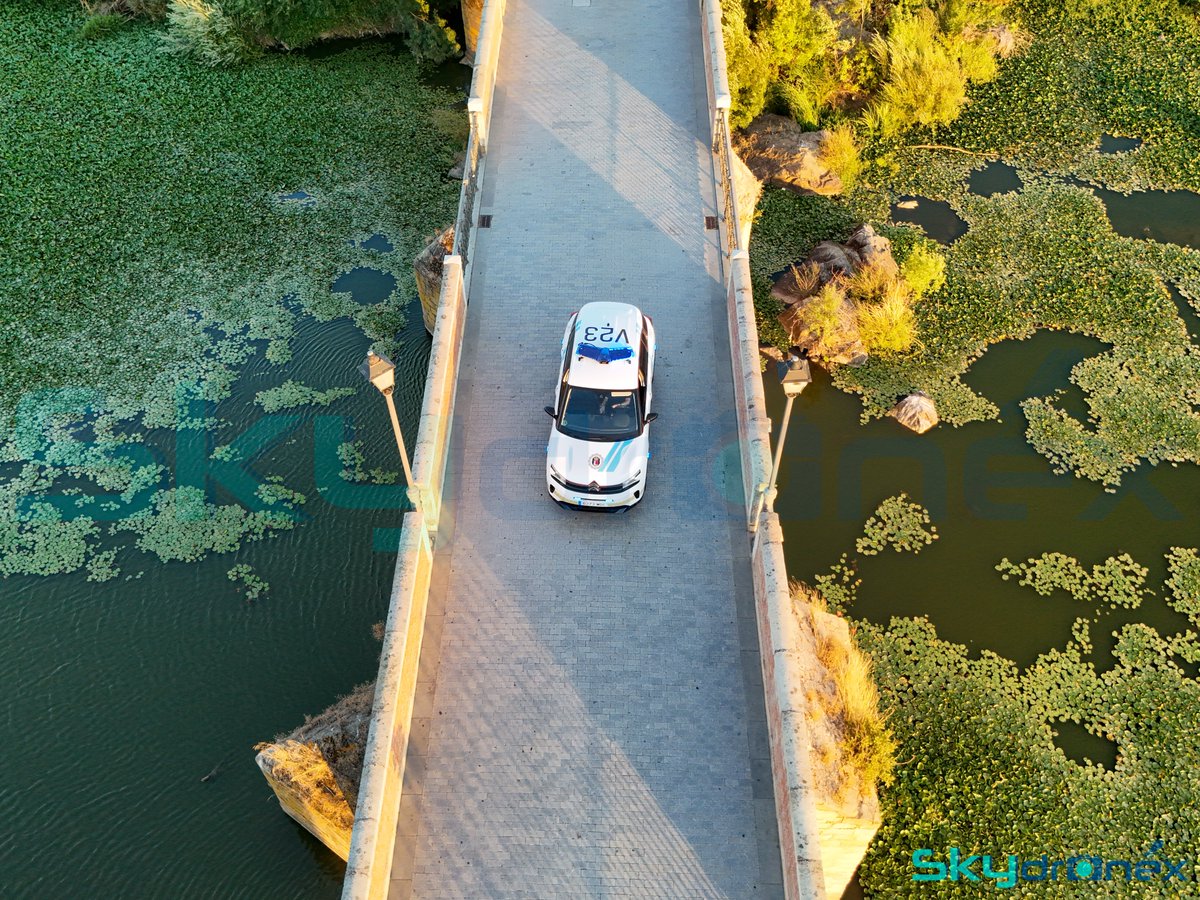 Nuestro agradecimiento más personal a <a href="/policiabadajoz/">PoliciaLocal Badajoz</a> por su profesionalidad ayudandonos a realizar nuestro trabajo y por supuesto a <a href="/policia/">Policía Nacional</a> por estar siempre pendientes y cuidarnos #UAV #Drone #Badajoz #PuenteViejo #Atardeceres #skydronex cc <a href="/icarusrpa/">IcarusRPA</a>