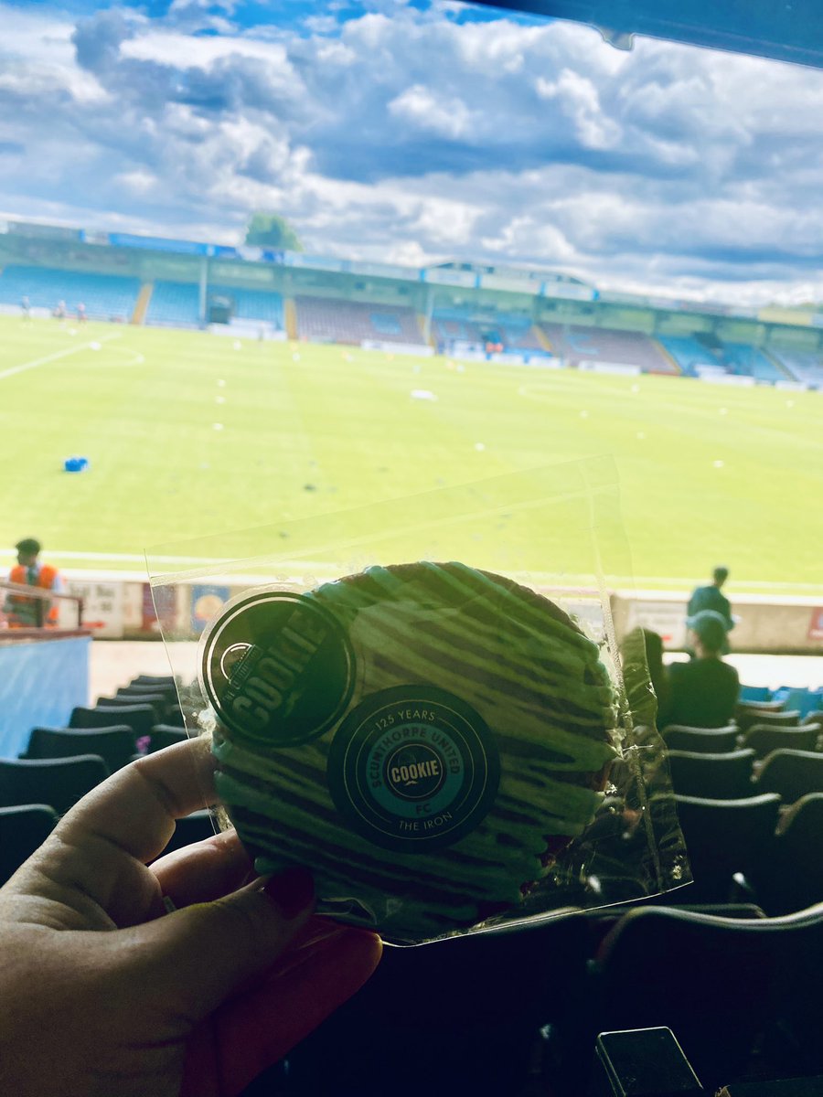 Birthday trip to <a href="/SUFCOfficial/">Scunthorpe United FC</a> (being a top football Mum) but great to see the improved facilities &amp; the addition of the cookies is an absolute winner 🥳🍪