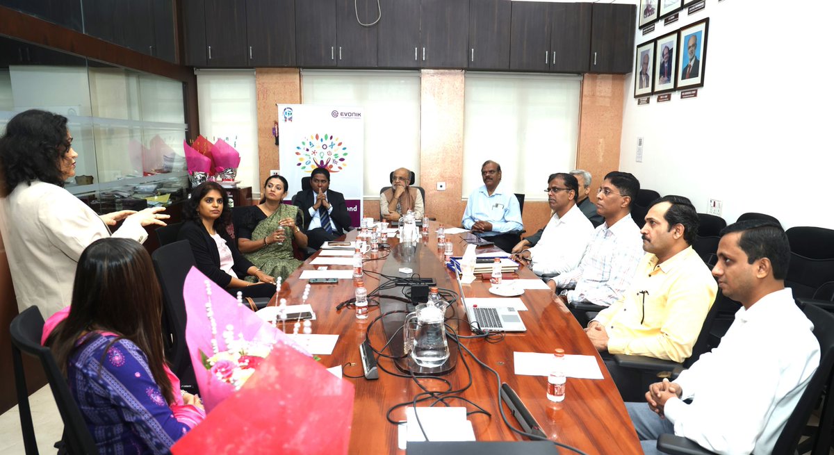 ICT_Chemistry's tweet photo. 24th of July marked the beginning of an important partnership between the Department of Chemistry, @ICTMumbai1933 and @Evonik with the signing of a Memorandum of Understanding (MoU) as a part of the ‘Grow Beyond Yourself’ initiative of Evonik. https://t.co/8Tp6qxkJ8Y