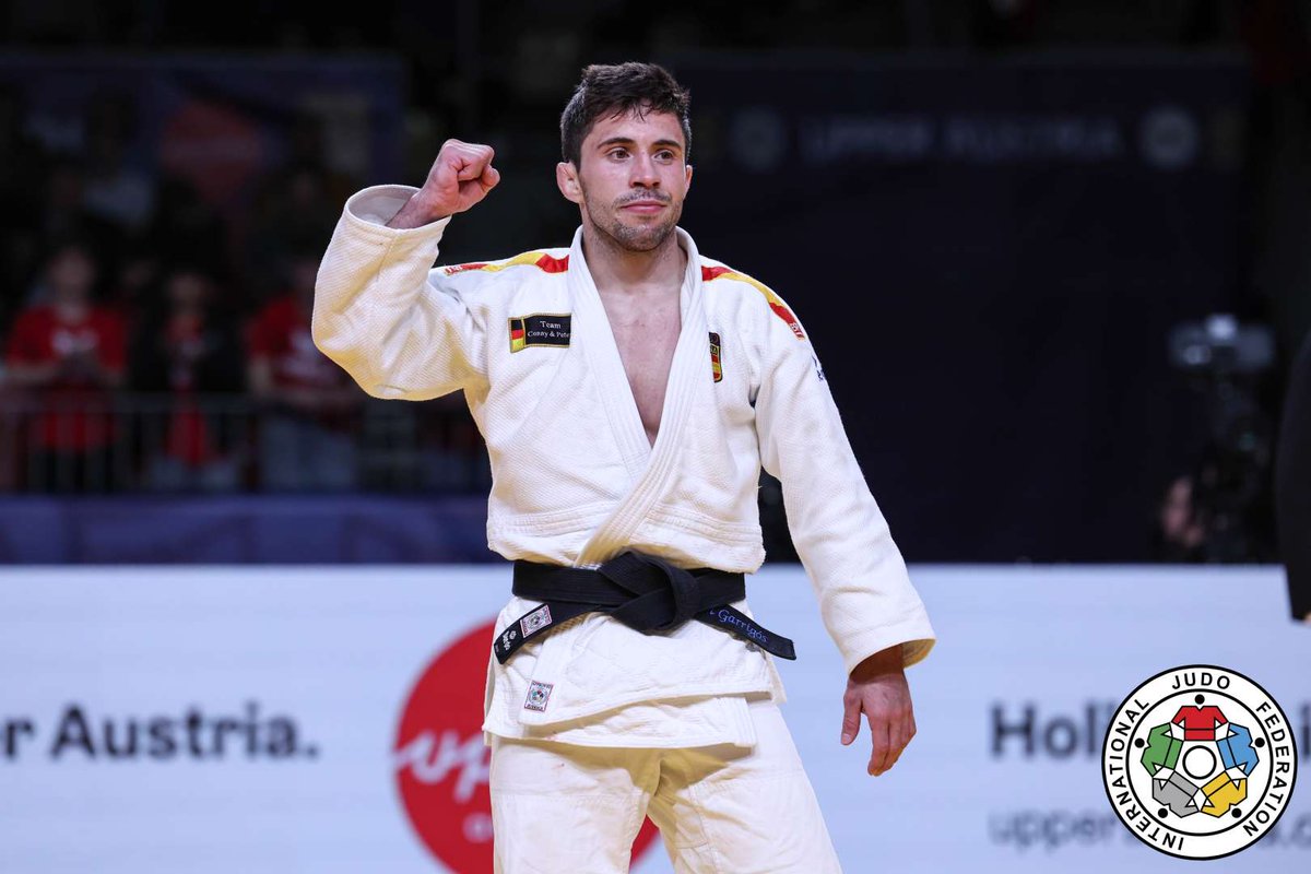 Ganarle a un japonés en Judo es como si yo me planto en el palco del Camp Nou y le ganó a Laporta a comer canapés.
Enorme Fran Garrigós!! 💪🏻