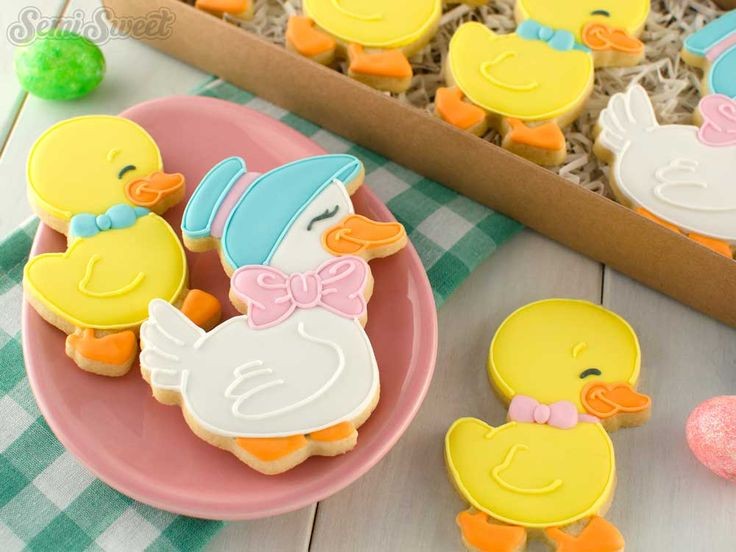 bibblediary's tweet image. ㅤㅤ
ㅤㅤ
" Iyyaaaa aaa kamu paling ku tunggu , bajumu cantik sekali. terimakasih ya udah datang ke acaraku nanti aku mau ajak kamu main, makan sama kukumu boleh di kutek? ini untukmu! " 

ㅤㅤㅤㅤ