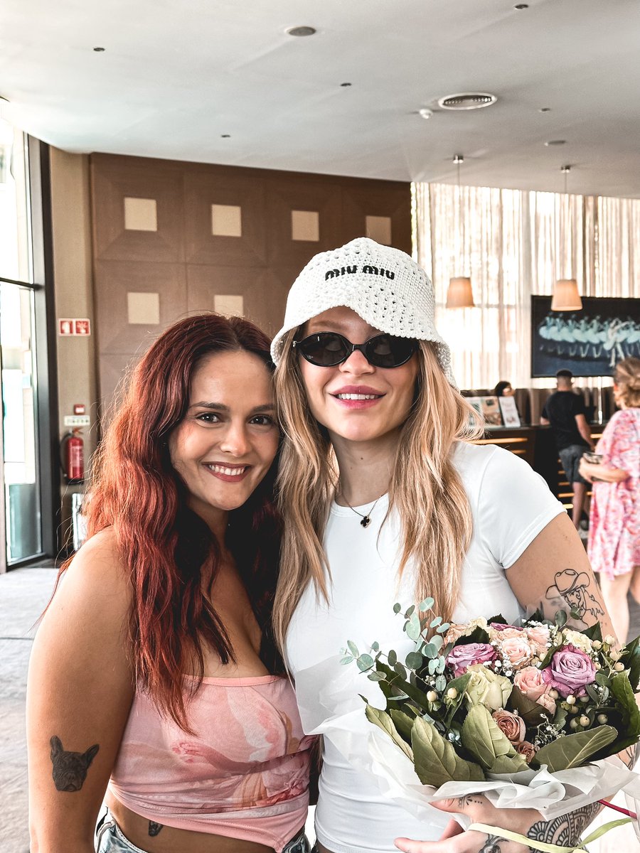 Cris sonza gomez ✨ tweet media