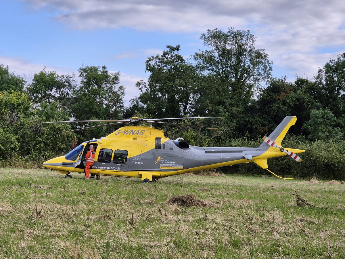 JohnGar33's tweet photo. Helimed 06 and Helimed 53 at accident  scene on a46 .
Hope all OK  #Evesham @EveshamJournal @Helimed53 
@Helimed06 https://t.co/xOqNinMSW8