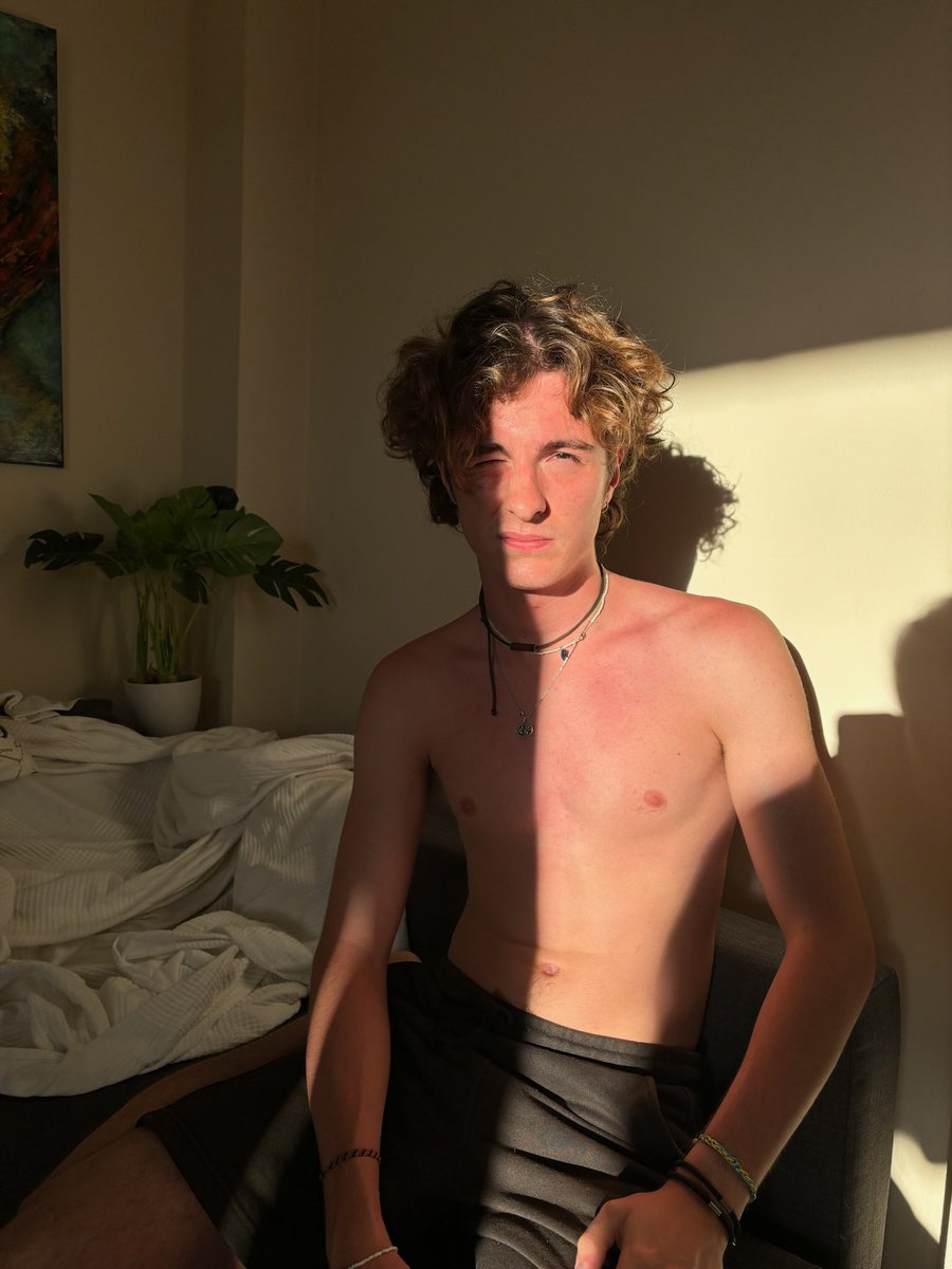 álvaro tweet media
