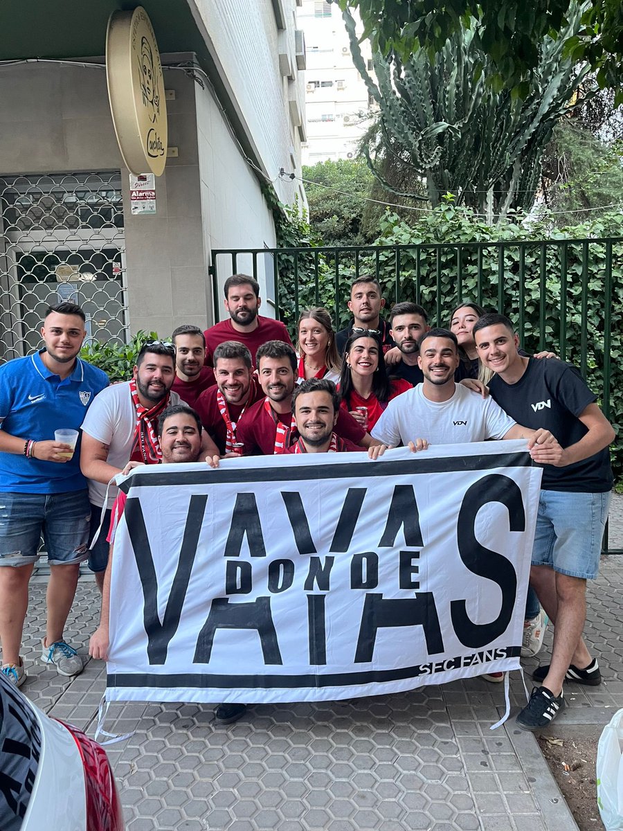 VDVSFC's tweet photo. 26-7-24 / Sevilla - Al-Ittihad
XIII Trofeo Antonio Puerta.
Comenzamos con la entrega de los packs de socio de la #VAYASDONDEVAYAS. https://t.co/IP4WyslUSO