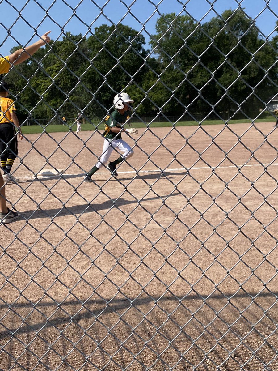 Today is another day of baseball for my boy ⚾️🐾 we are in between  games so let’s 🚨drop those lists!🚨 #clearthelist #SupportATeacher #helpateacher #BetterTogether #teacher #Teachersof𝕏 

🐆 RP &amp; leave your list
🐆 shop if you can!
🐆 🚫 🟧

amazon.com/hz/wishlist/ls…